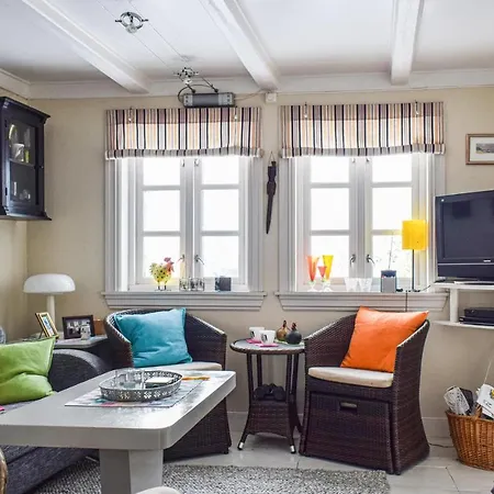 Beautiful In W/ 2 Bedrooms * マンダール
