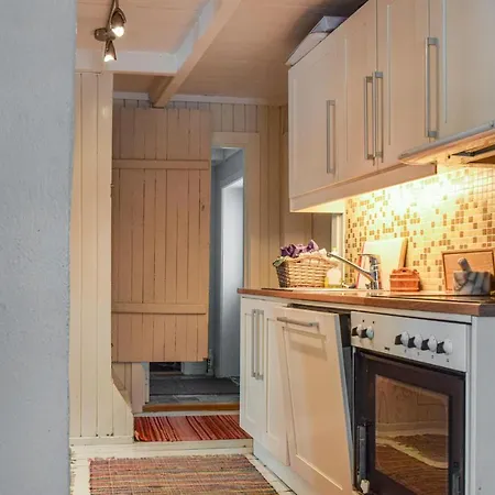 Beautiful In W/ 2 Bedrooms *